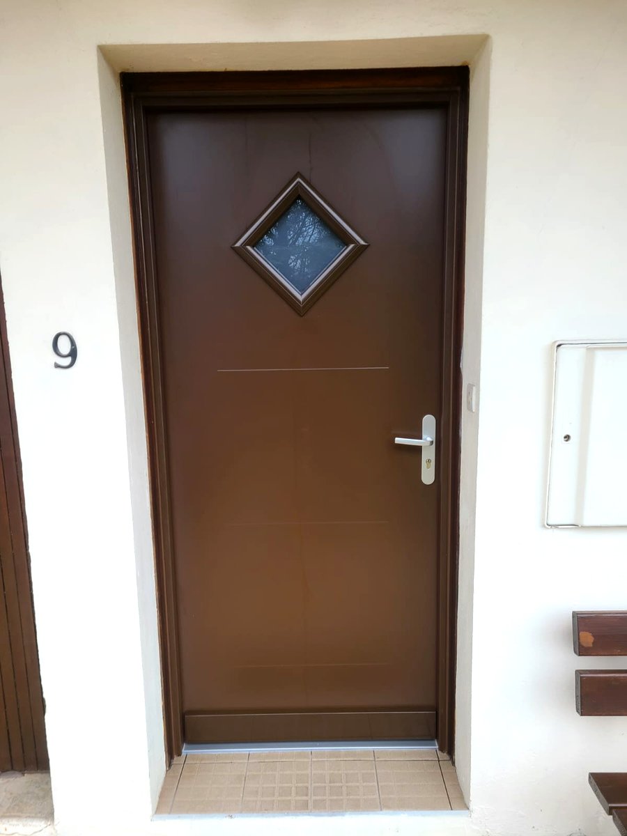 Porte blindée marron vitre losange Isère