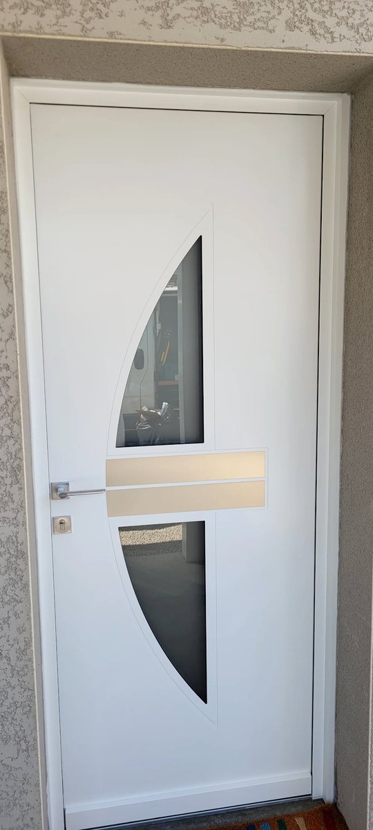 Porte blindée blanche design sur-mesure Isère