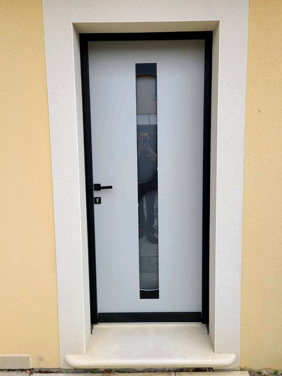 Porte blindée blanche vitrée maison individuelle Grésivaudan